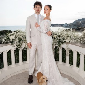 星空体育-勒克莱尔与亚历珊德拉订婚|勒克莱尔亚历珊德拉|F1_新浪体育_新浪新闻